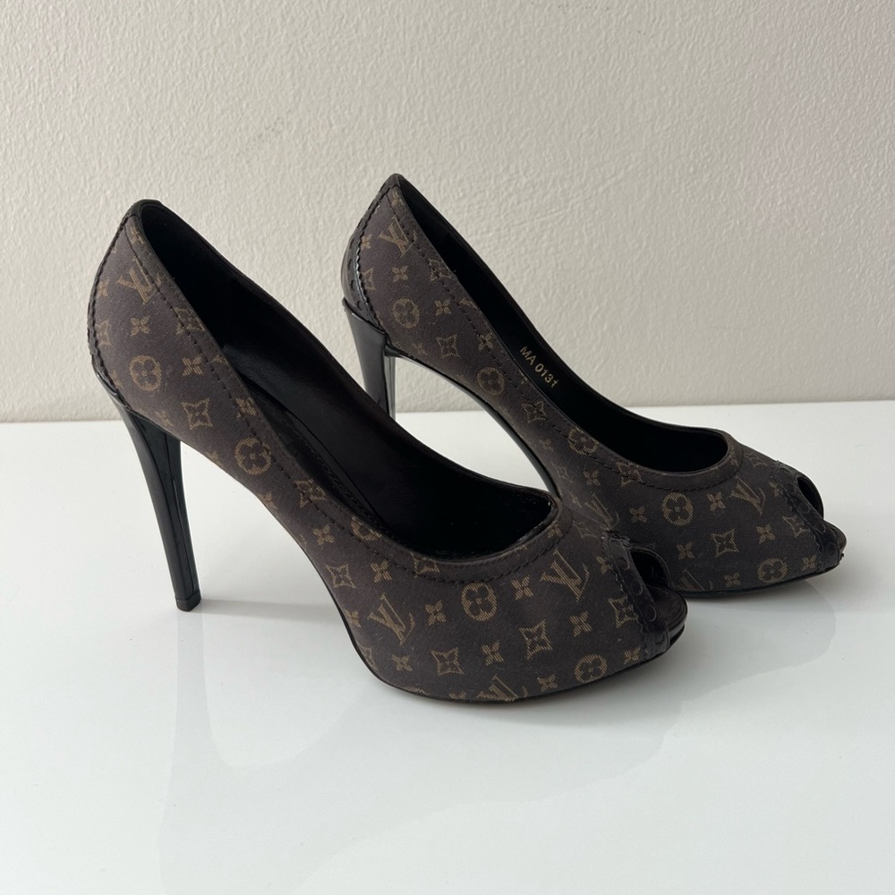 Authentic Louis Vuitton Monogram Mini Lin Canvas Women's Shoes